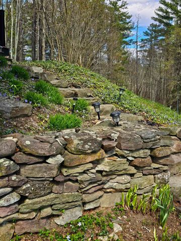 66 Lookout Hill Road, Peterborough, NH 03458