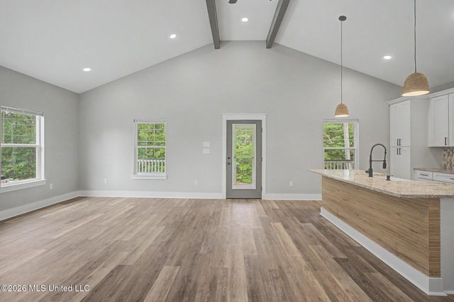 212 Avenue B, Waveland, MS 39576