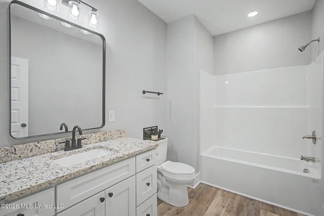 212 Avenue B, Waveland, MS 39576