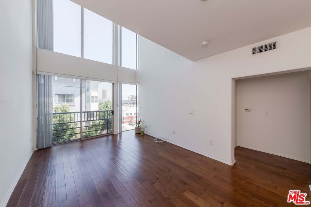 629 E Traction Avenue 442, Los Angeles, CA 90013 — photo 4