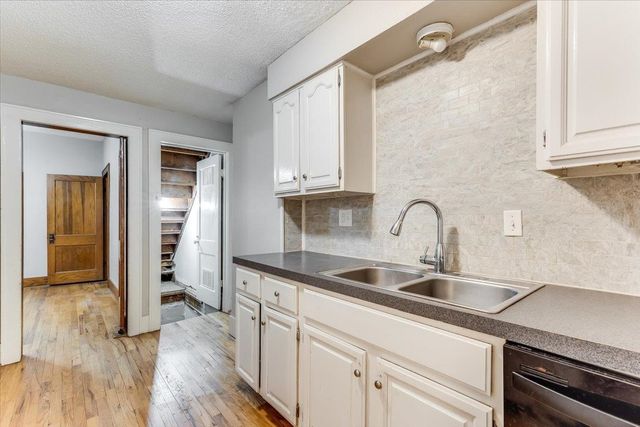1026 N Perry Ave, Wichita, KS 67203