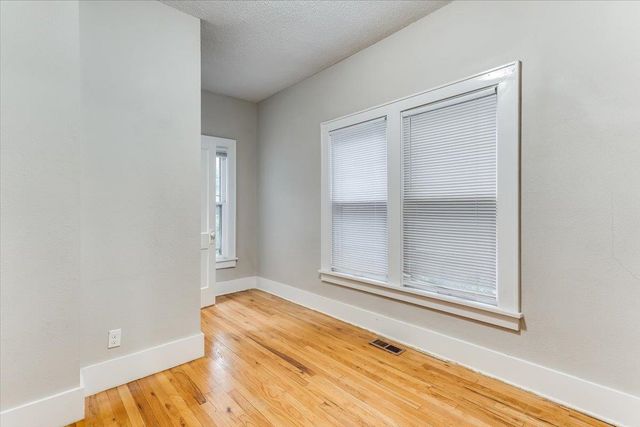 1026 N Perry Ave, Wichita, KS 67203