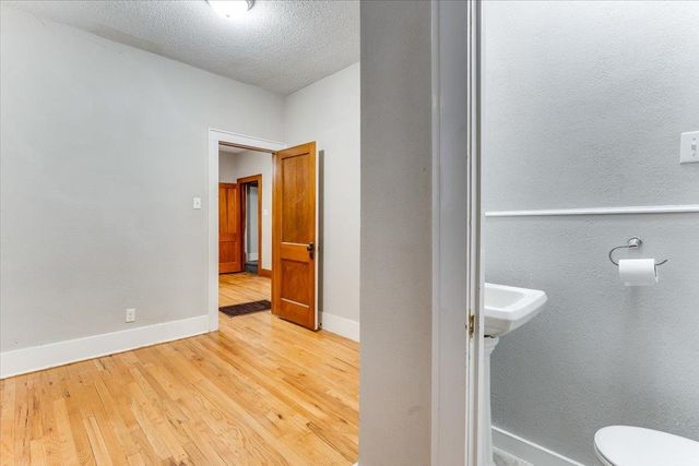 1026 N Perry Ave, Wichita, KS 67203