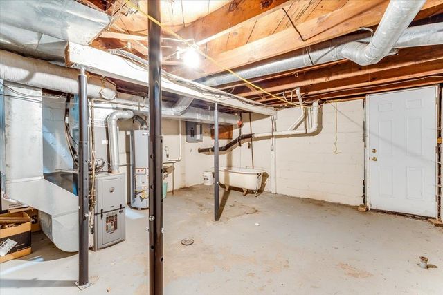 1026 N Perry Ave, Wichita, KS 67203