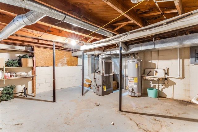 1026 N Perry Ave, Wichita, KS 67203
