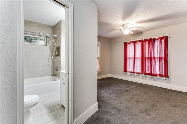 1026 N Perry Ave, Wichita, KS 67203