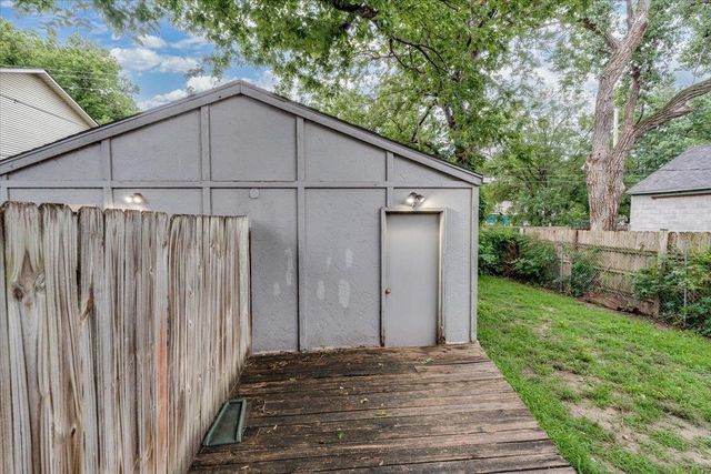 1026 N Perry Ave, Wichita, KS 67203