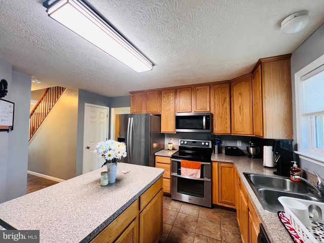 213 FOREST AVE, Colonial Beach, VA 22443