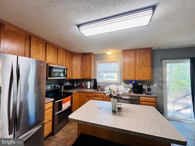 213 FOREST AVE, Colonial Beach, VA 22443