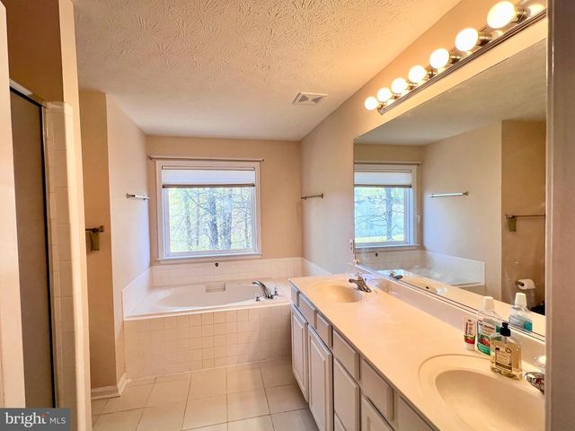 213 FOREST AVE, Colonial Beach, VA 22443