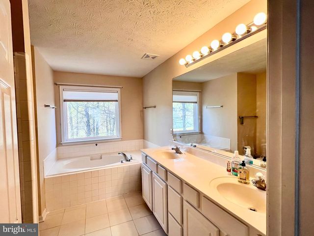 213 FOREST AVE, Colonial Beach, VA 22443