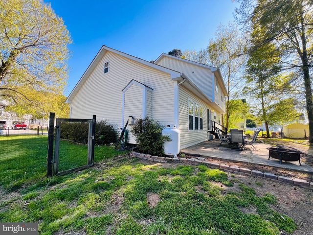 213 FOREST AVE, Colonial Beach, VA 22443