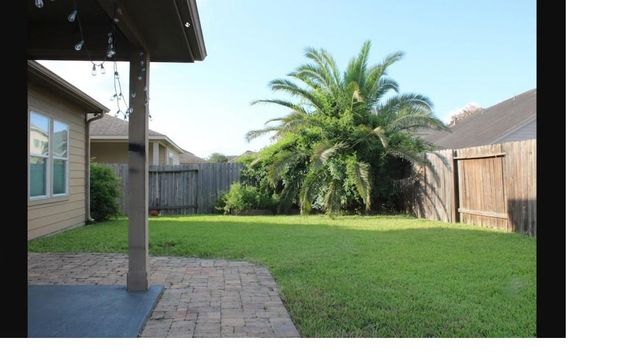 9907 Garnet Falls Drive, Rosharon, TX 77583