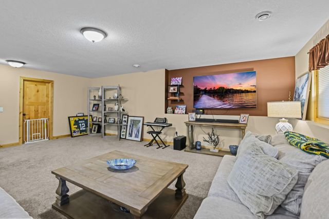 12755 Jamestown Street NE, Blaine, MN 55449