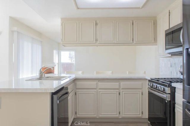 12242 San Ysidro St, Victorville, CA 92392