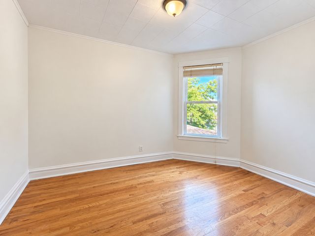 1438 N Central Park Avenue, Chicago, IL 60651