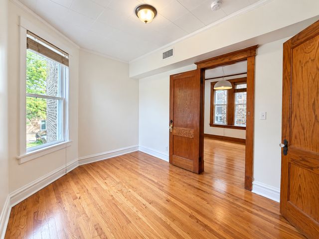 1438 N Central Park Avenue, Chicago, IL 60651
