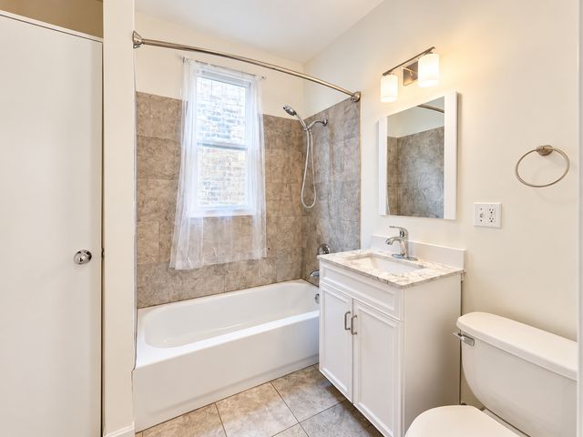 1438 N Central Park Avenue, Chicago, IL 60651