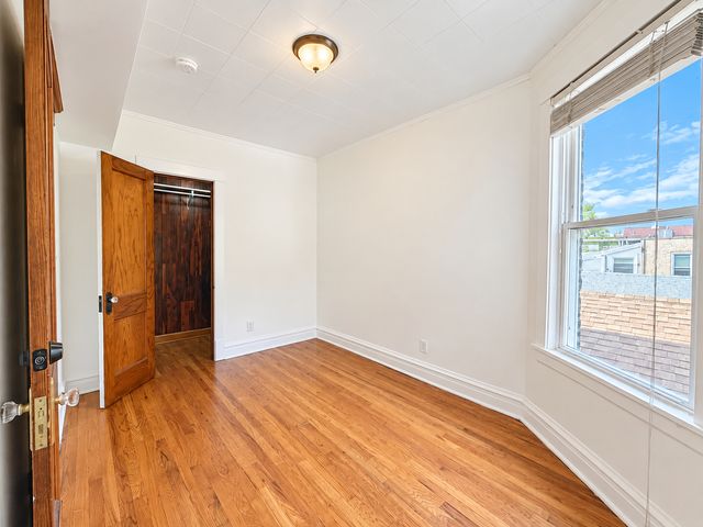 1438 N Central Park Avenue, Chicago, IL 60651