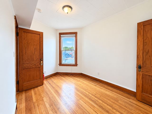 1438 N Central Park Avenue, Chicago, IL 60651