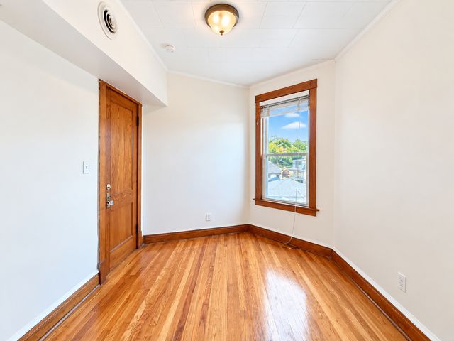 1438 N Central Park Avenue, Chicago, IL 60651