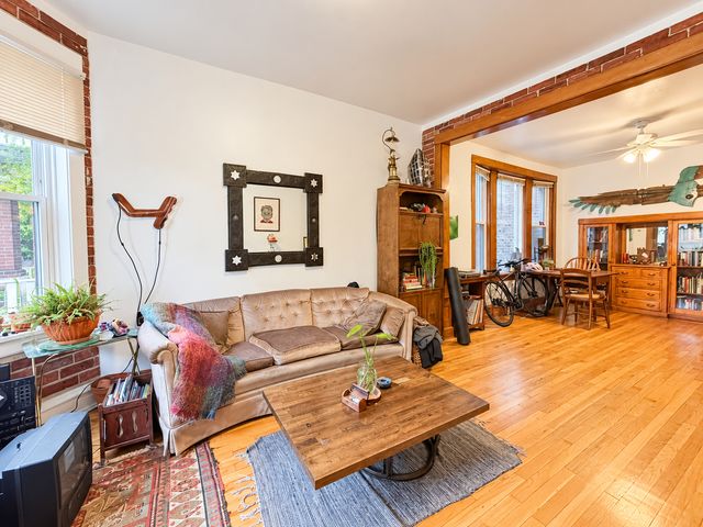 1438 N Central Park Avenue, Chicago, IL 60651