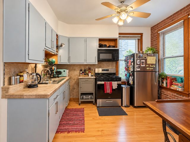 1438 N Central Park Avenue, Chicago, IL 60651