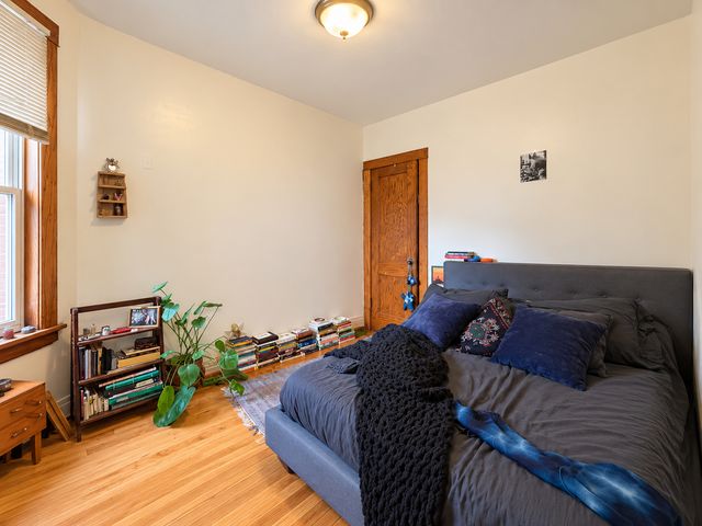 1438 N Central Park Avenue, Chicago, IL 60651