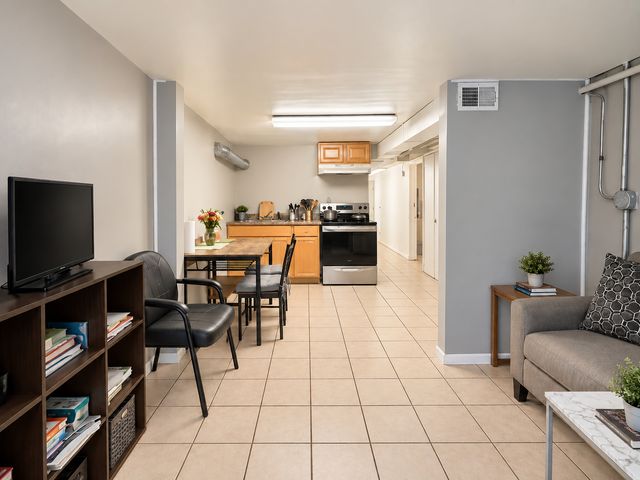 1438 N Central Park Avenue, Chicago, IL 60651