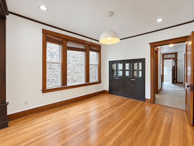 1438 N Central Park Avenue, Chicago, IL 60651