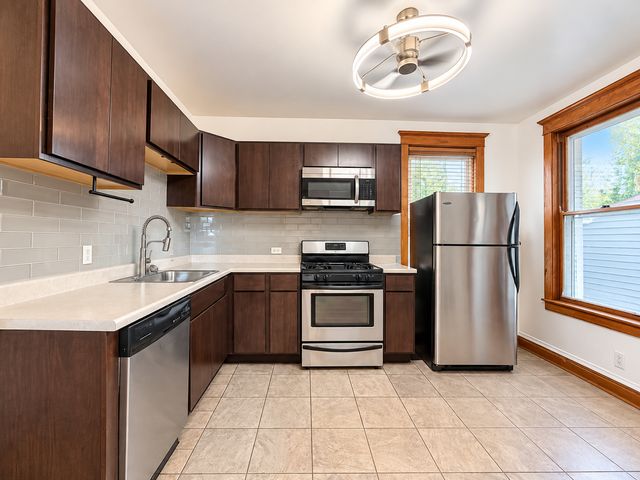 1438 N Central Park Avenue, Chicago, IL 60651