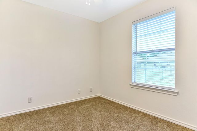 1026 W Coffin Street 102, Denison, TX 75020