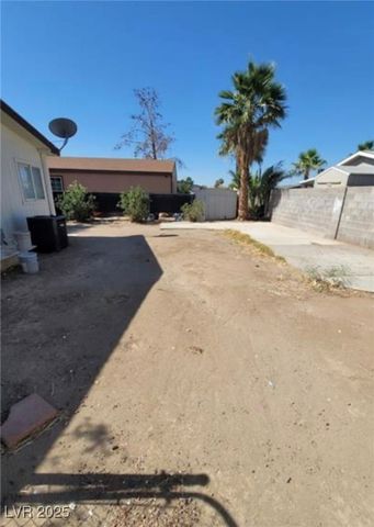 4575 Stemrose Way, Las Vegas, NV 89122