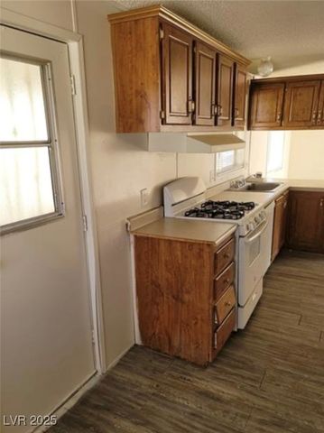 4575 Stemrose Way, Las Vegas, NV 89122