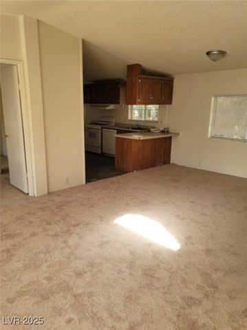 4575 Stemrose Way, Las Vegas, NV 89122