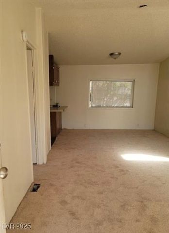 4575 Stemrose Way, Las Vegas, NV 89122