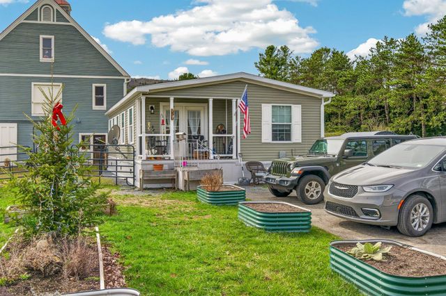 751 Main Road, Stamford, VT 05352