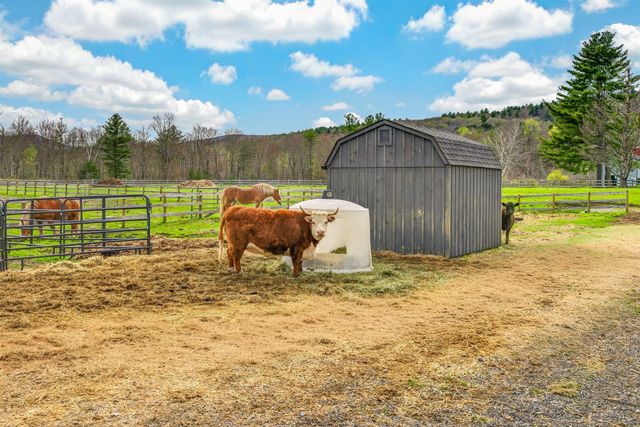 751 Main Road, Stamford, VT 05352