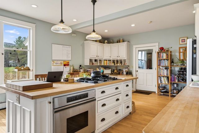 751 Main Road, Stamford, VT 05352