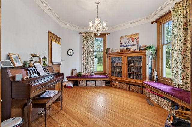 751 Main Road, Stamford, VT 05352