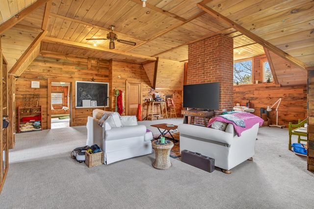 751 Main Road, Stamford, VT 05352