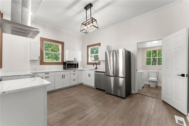 2158 Broad Street, Commerce, GA 30529