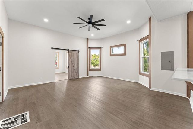 2158 Broad Street, Commerce, GA 30529