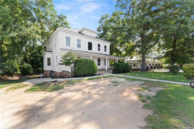 2158 Broad Street, Commerce, GA 30529