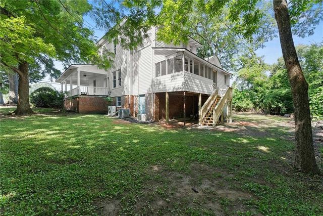 2158 Broad Street, Commerce, GA 30529
