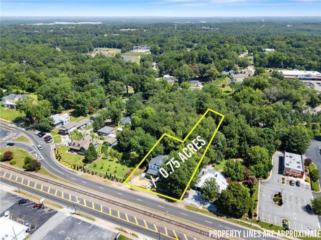 2158 Broad Street, Commerce, GA 30529