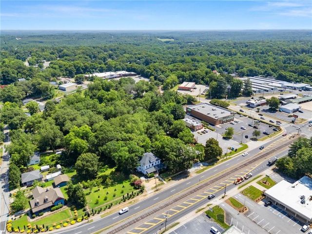 2158 Broad Street, Commerce, GA 30529