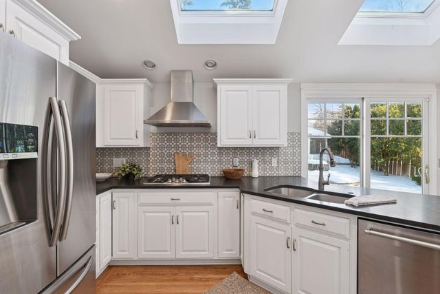 5521 Halifax Lane, Edina, MN 55424