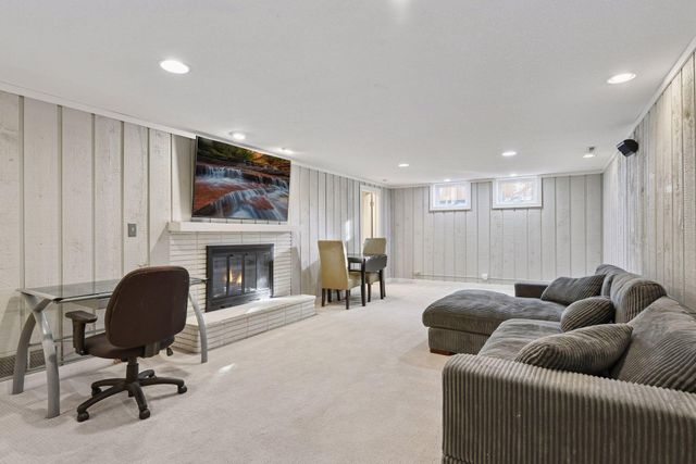 5521 Halifax Lane, Edina, MN 55424