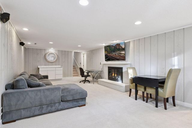 5521 Halifax Lane, Edina, MN 55424